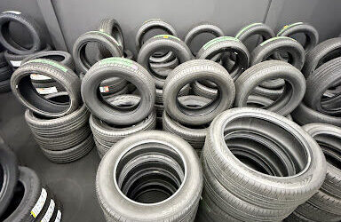 タイヤが続々入荷中です!