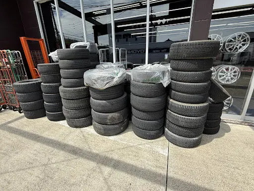 【タイヤホイールを毎日!大量交換・大量買取中!】一宮市でタイヤ交換・タイヤ買取ならカイトリゲット タイヤーズ 一宮尾西店へ!