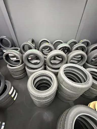 タイヤが続々入荷中です!